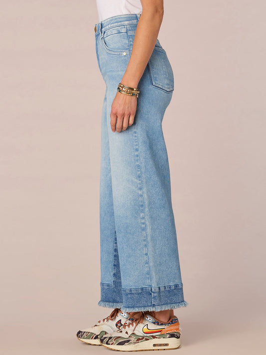 Absolution Skyrise Fray Hem Wide Leg Jeans with Splicing